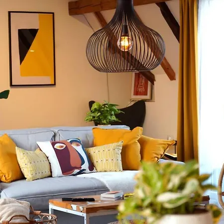 Contemporary Boho Style Loft Center Sófia