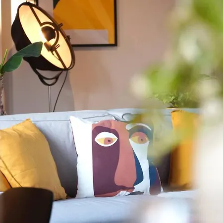 Contemporary Boho Style Loft Center 公寓 *